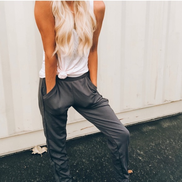 fabletics carrigan jogger